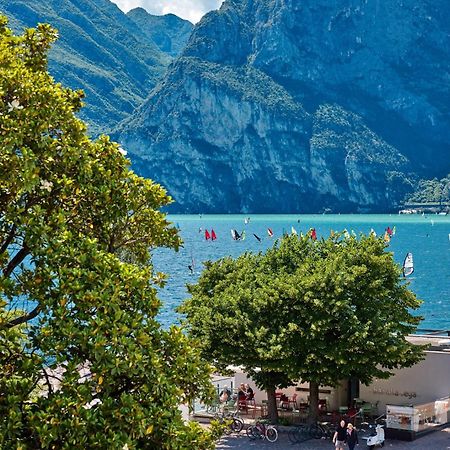 Hotel Geier Torbole Sul Garda Exterior foto