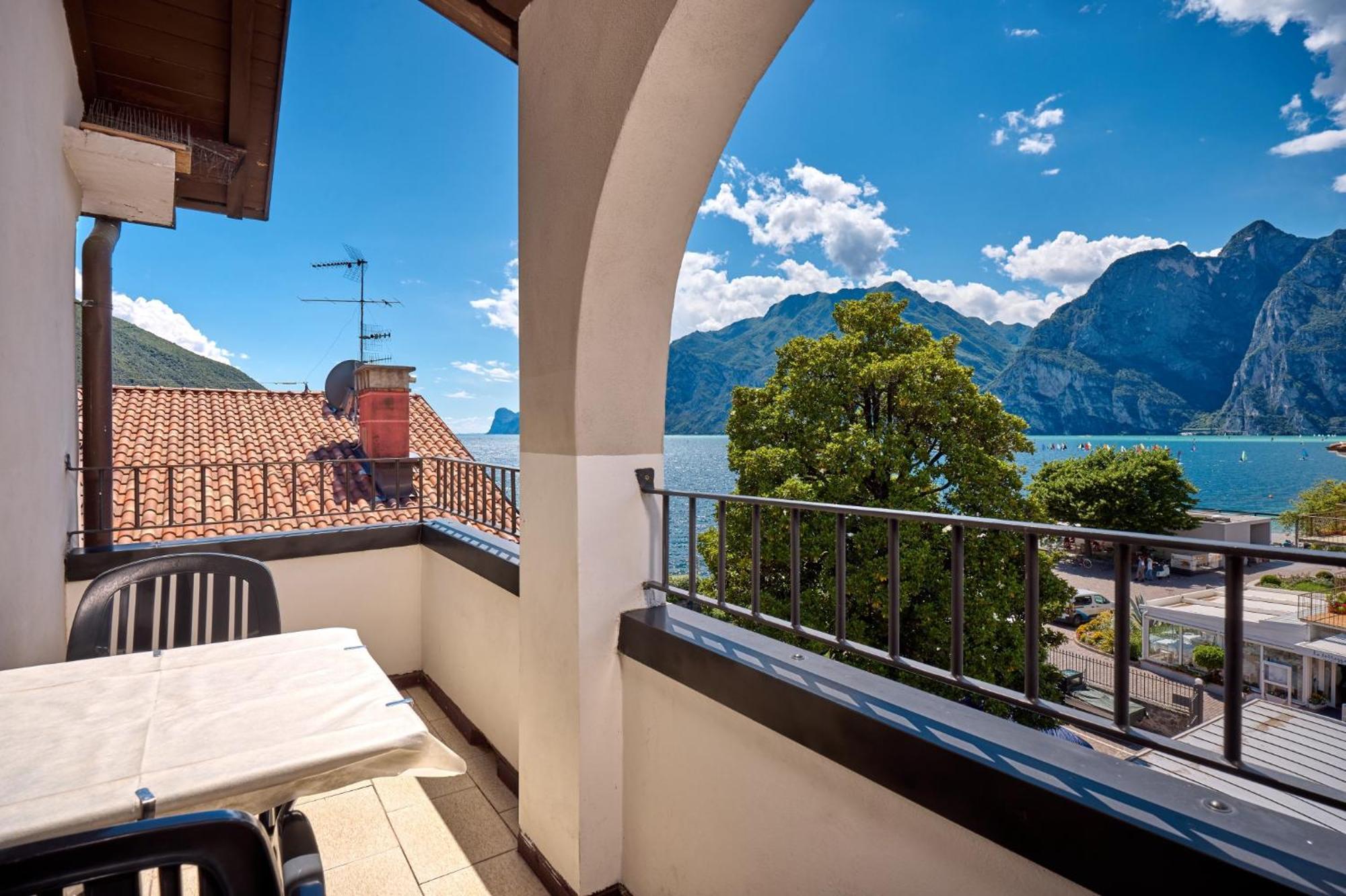 Hotel Geier Torbole Sul Garda Exterior foto