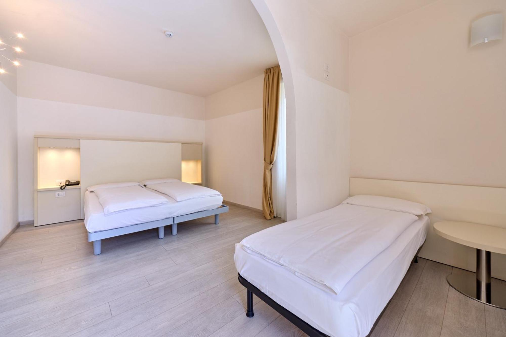 Hotel Geier Torbole Sul Garda Exterior foto